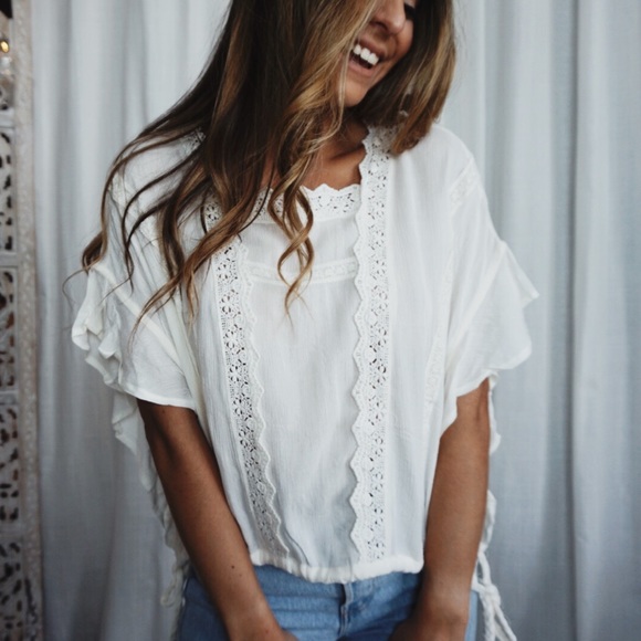 •Sedona Lace Blouse• - Picture 2 of 8